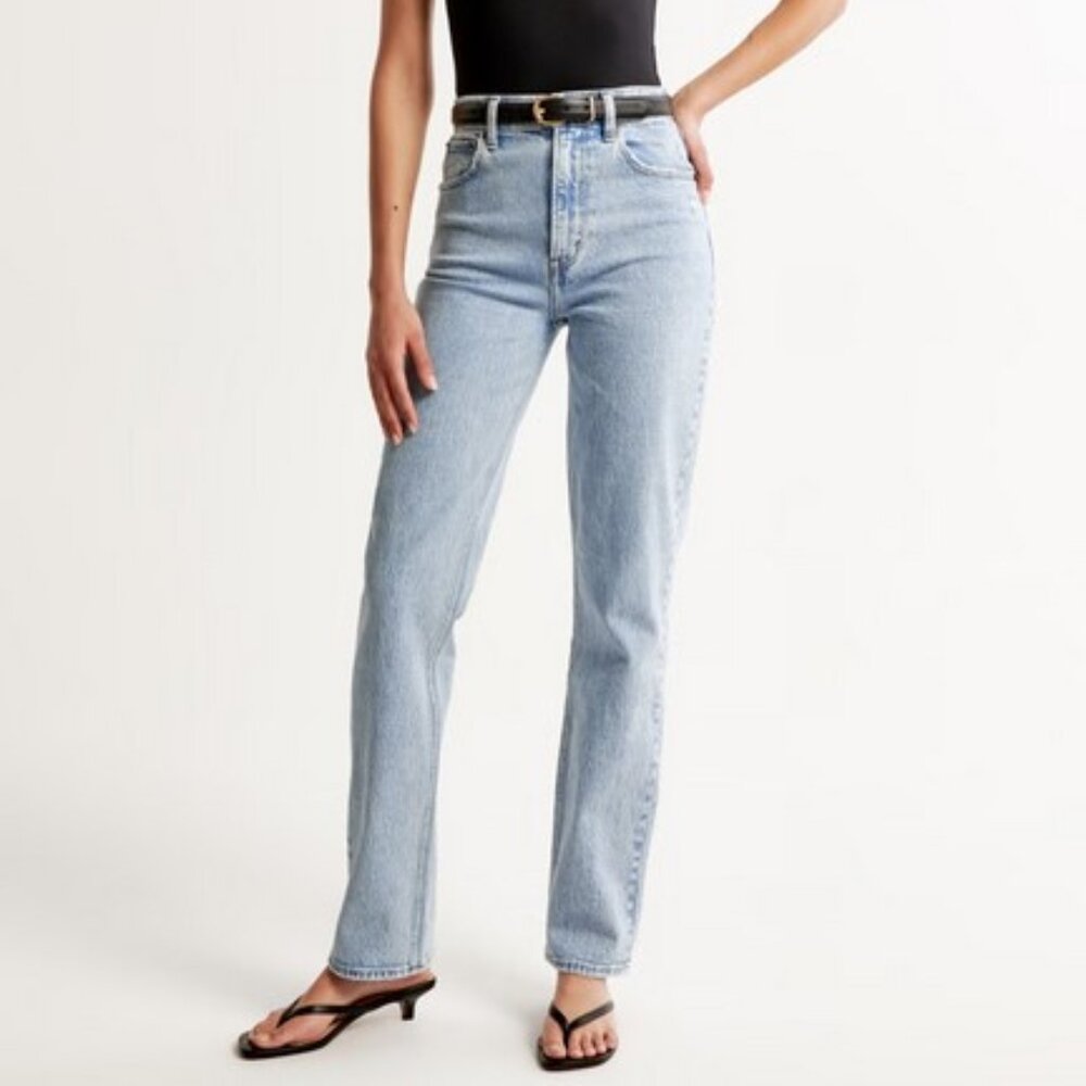 Abercrombie & Fitch The 90's Straight Ultra High Rise